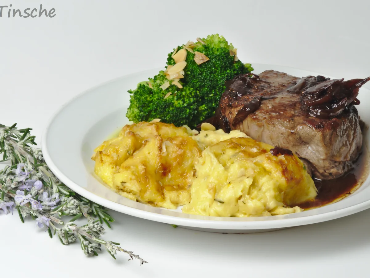 Kartoffelpüree mit Zwiebeln und Käse überbacken - Rezept - Bild Nr. 7861