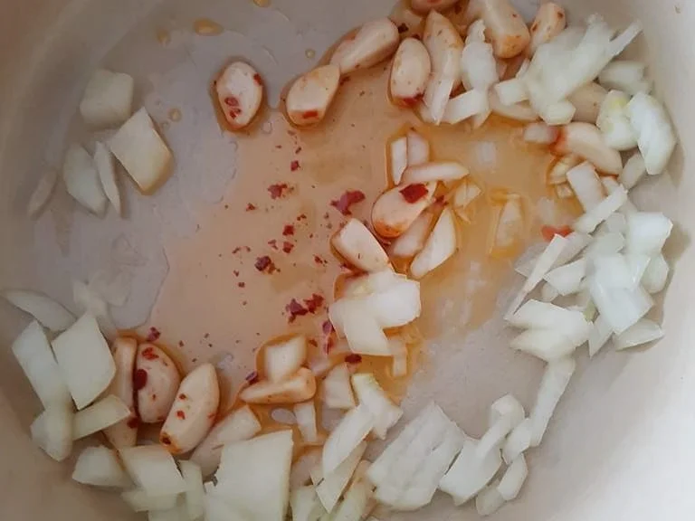 Frischer Salat mit Scampi`s (lauwarm) - Rezept - Bild Nr. 7860