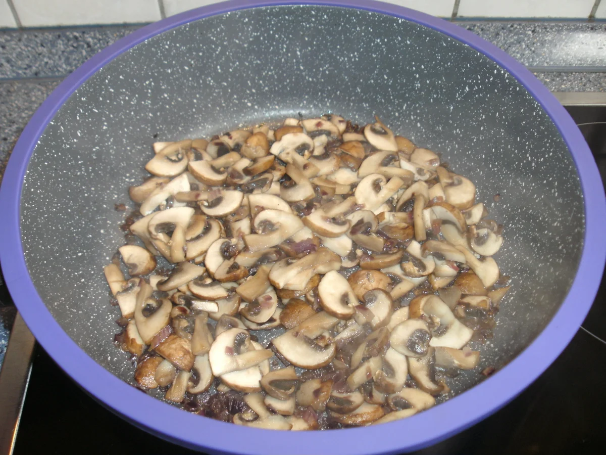 Rezept: Pasta mit Champignon und Spinat Bild Nr. 7862 Pasta mit Champignon und Spinat - Rezept - Bild Nr. 7862