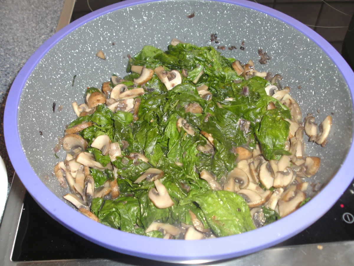 Rezept: Pasta mit Champignon und Spinat Bild Nr. 7863 Pasta mit Champignon und Spinat - Rezept - Bild Nr. 7863