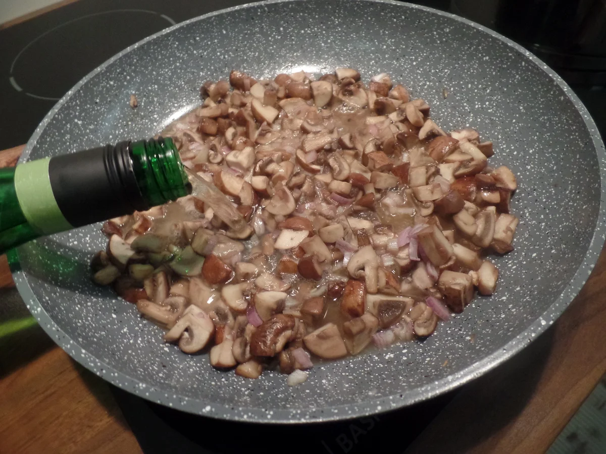 Rezept: Spargel mit Pilz-Parmesan-Sauce Bild Nr. 7920 Spargel mit Pilz-Parmesan-Sauce - Rezept - Bild Nr. 7920