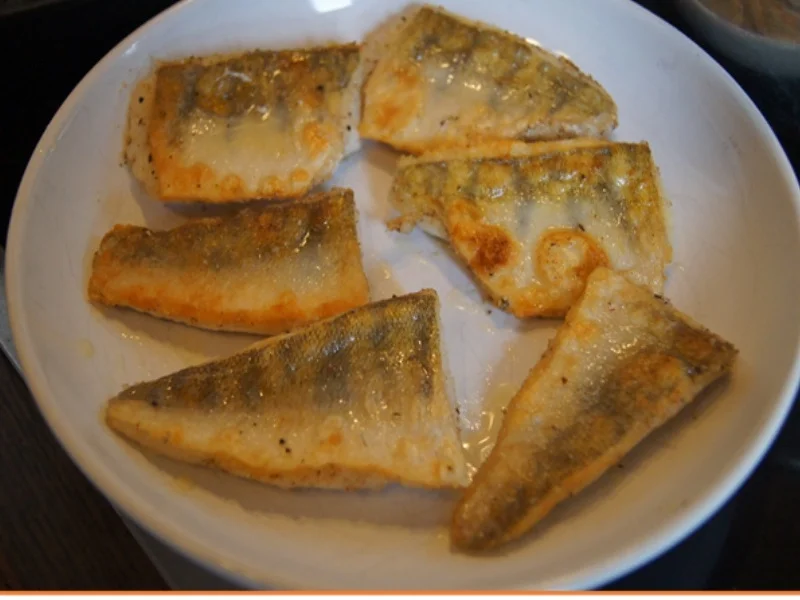 Zanderfilet mit Spargel und Frühkartoffeln - Rezept - Bild Nr. 6