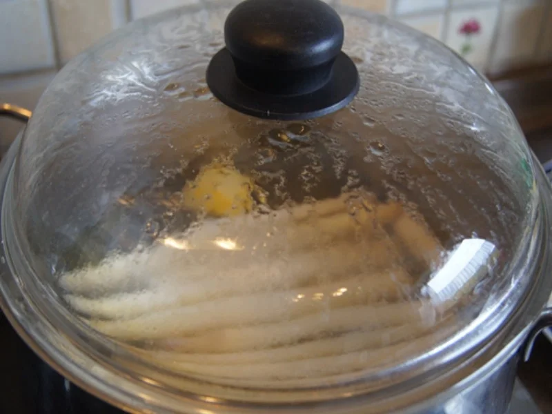 Zanderfilet mit Spargel und Frühkartoffeln - Rezept - Bild Nr. 8