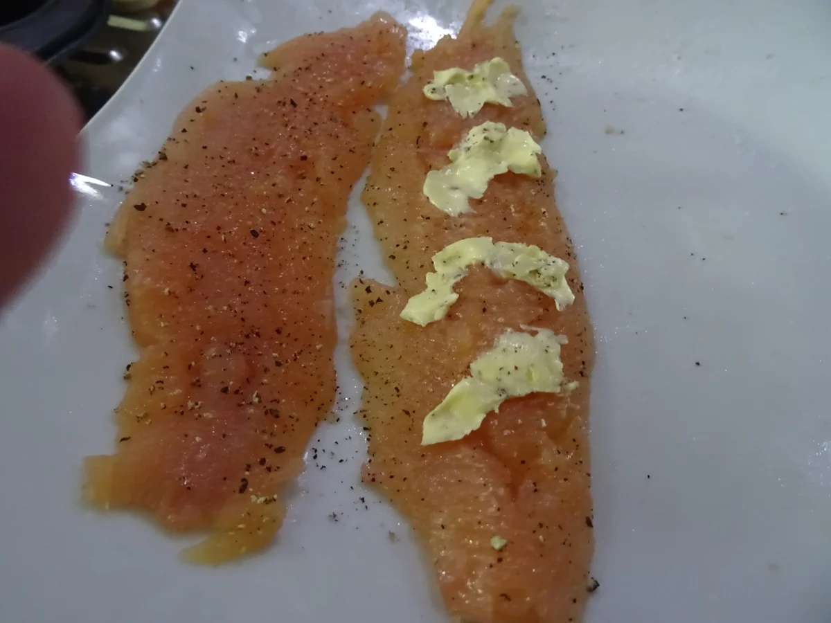 Saiblingsfilet-Röllchen im Knusperbett, im Ofen gegart - Rezept - Bild Nr. 7934