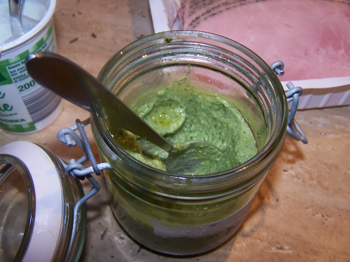 Rezept: Spargel weiß-grün, mit einem zarten Schinken u. Sößchen Bild Nr. 7939 Spargel weiß-grün, mit einem zarten Schinken u. Sößchen - Rezept - Bild Nr. 7939