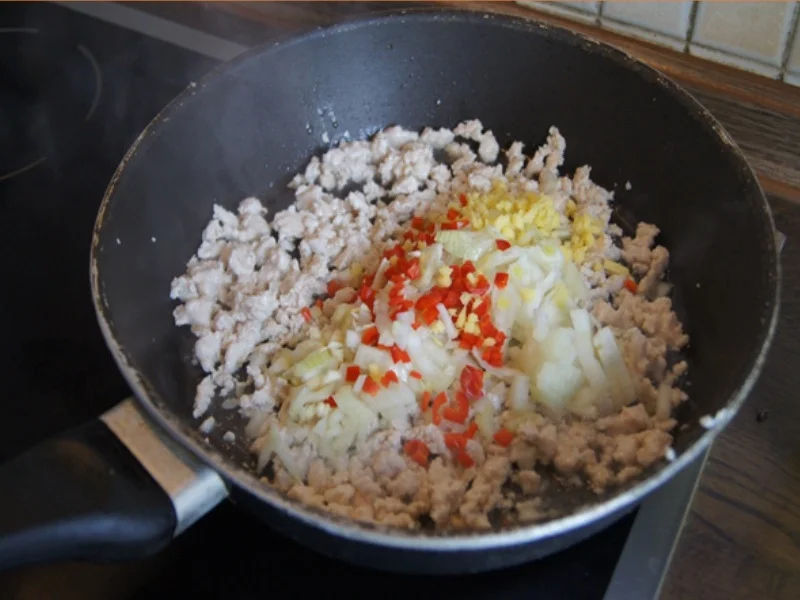 Chili con Carne mit Hähnchenbrustfilet und Gourmet Kartoffeln - Rezept - Bild Nr. 7939