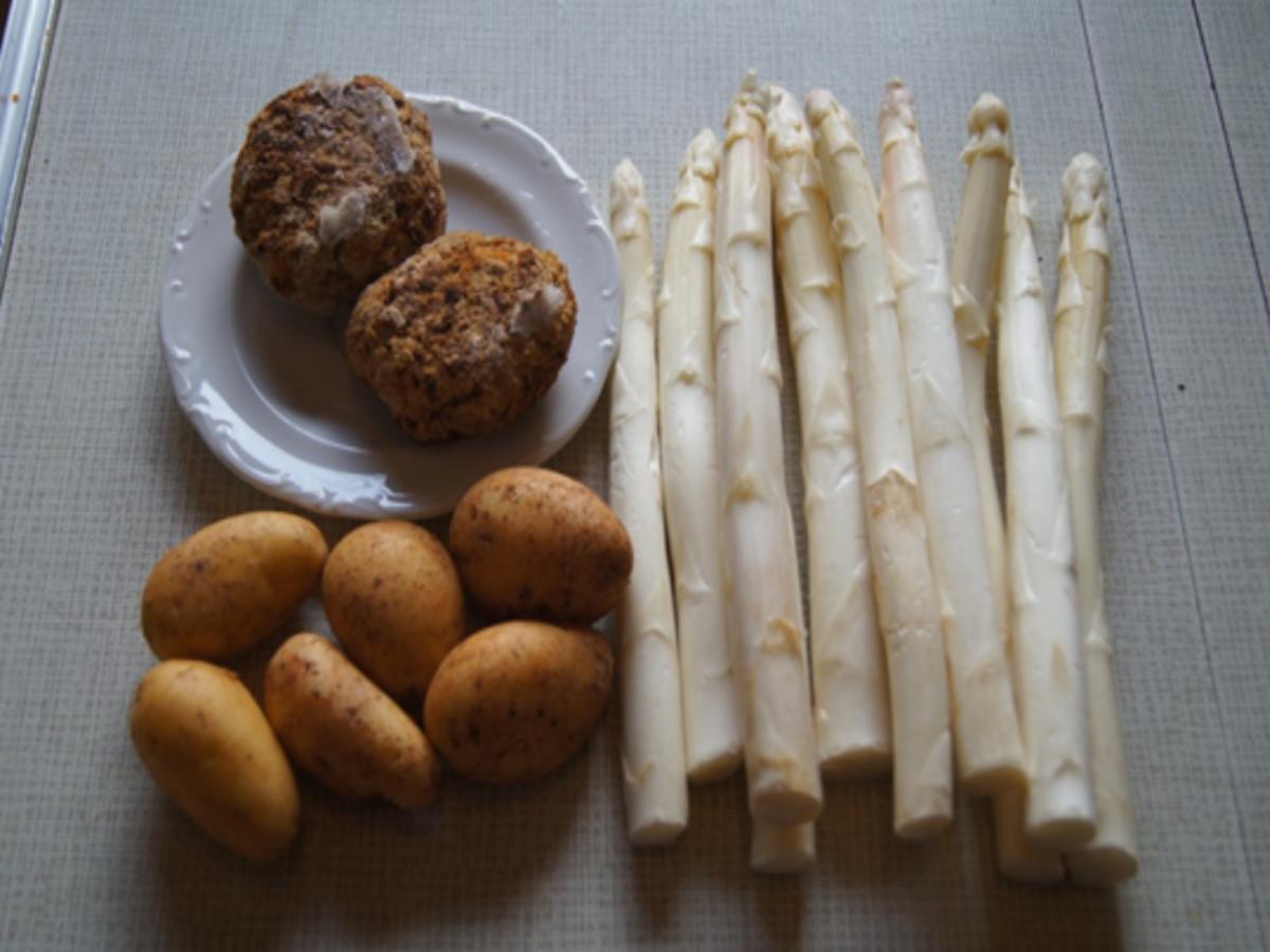 Spargel mit Rindfleischbulette und Frühkartoffeln - Rezept - Bild Nr. 4
