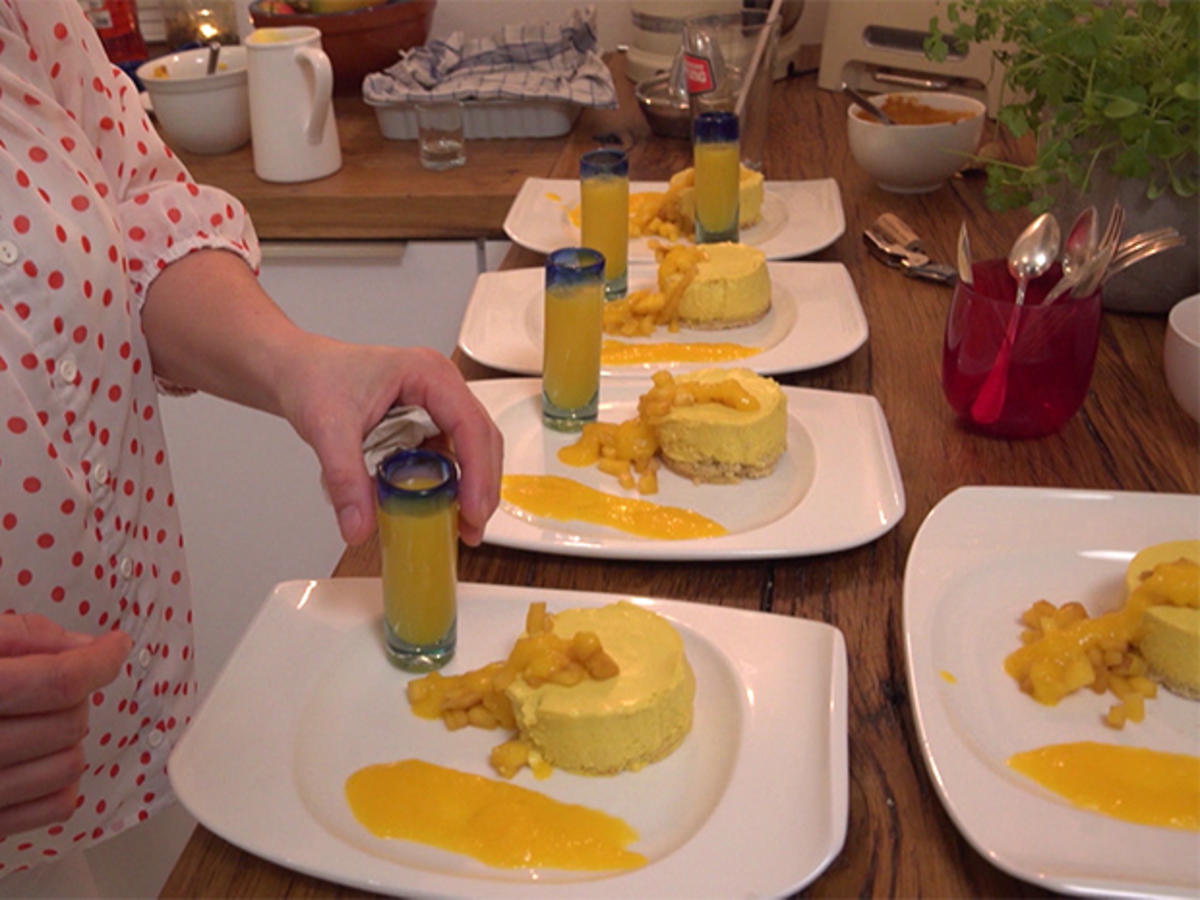 Thai Mousse auf knusprigem Boden mit Mangokompott und Ingwershot - Rezept - Bild Nr. 2