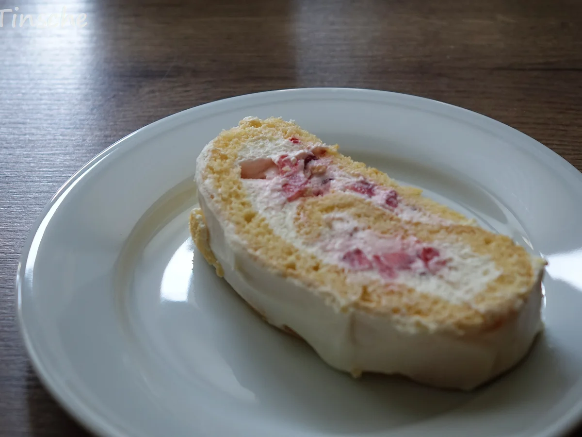 Erbeer-Sahne-Biskuitroulade - Rezept - Bild Nr. 7956