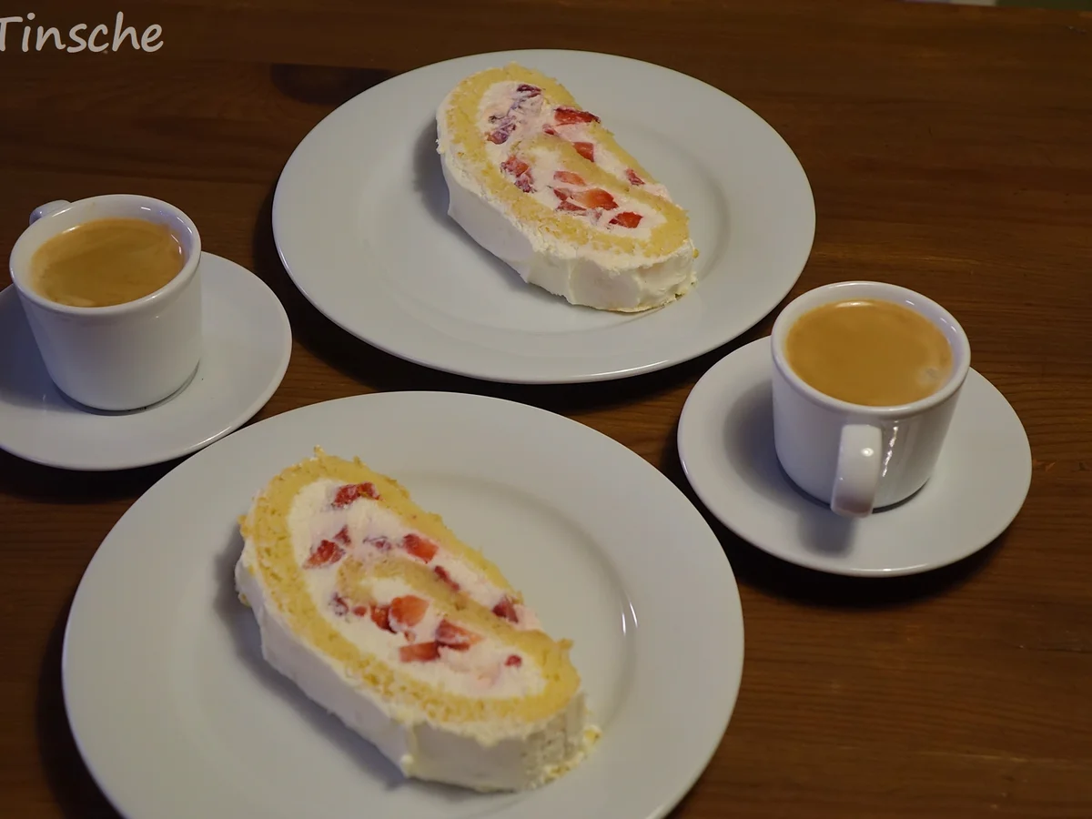 Erbeer-Sahne-Biskuitroulade - Rezept - Bild Nr. 7959