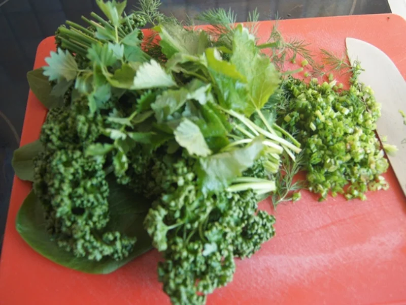 Rezept: Grüne Sauce mit gekochten Eiern und Pellkartoffeln Bild Nr. 4 Grüne Sauce mit gekochten Eiern und Pellkartoffeln - Rezept - Bild Nr. 4