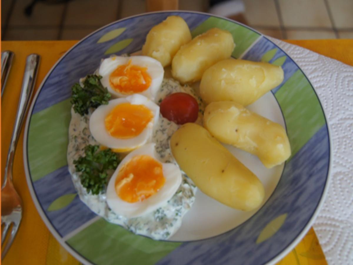 Grüne Sauce mit gekochten Eiern und Pellkartoffeln - Rezept - Bild Nr. 8