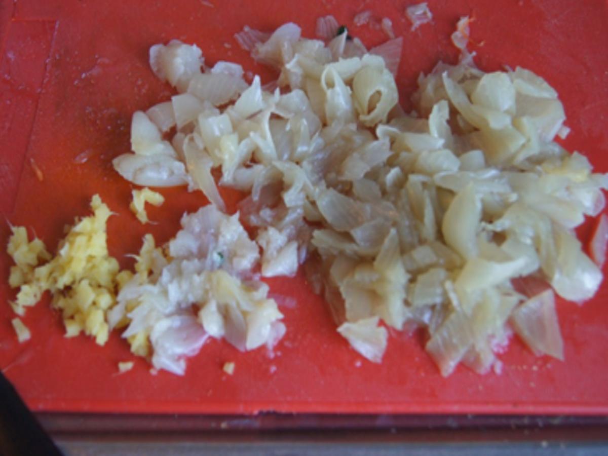 Rindfleischsuppe mit Gemüse und Bratwursteinlage - Rezept - Bild Nr. 7955