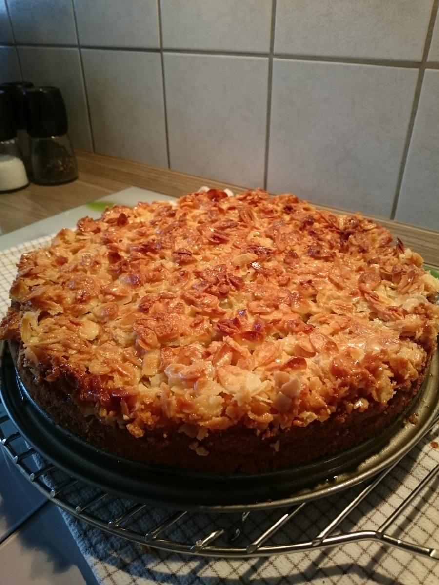 Stachelbeerkuchen mit Bienenstichdecke - Rezept - Bild Nr. 7959