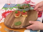 Rezept: Bruschetta an Wildkrรคutersalat nebst einem Hauch von grรผnem Pesto Bild Nr. 2 Bruschetta an Wildkrรคutersalat nebst einem Hauch von grรผnem Pesto - Rezept - Bild Nr. 2