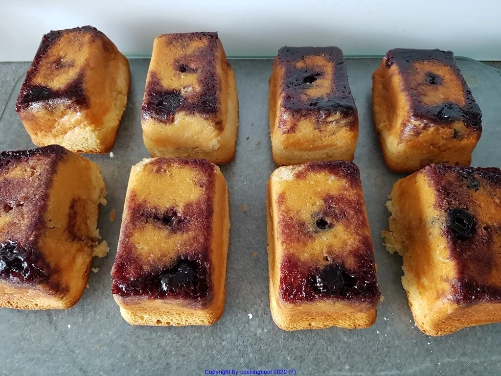 Rezept: Amarena Kirsch- Eierküchlein mit Eierlikör-Quarktopping Bild Nr. 8 Amarena Kirsch- Eierküchlein mit Eierlikör-Quarktopping - Rezept - Bild Nr. 8