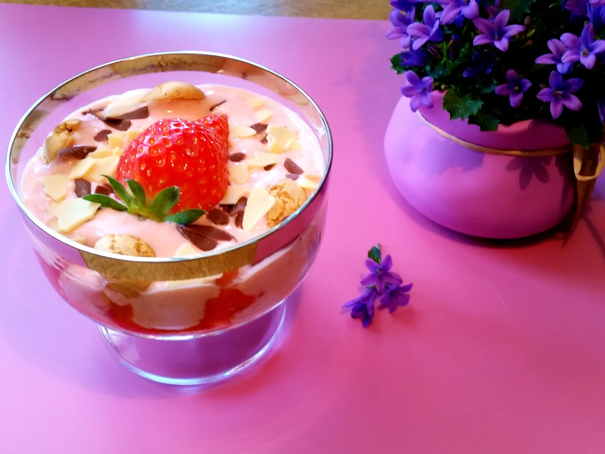 Marinierte Erdbeeren mit Honig-Joghurt - Rezept - Bild Nr. 7980