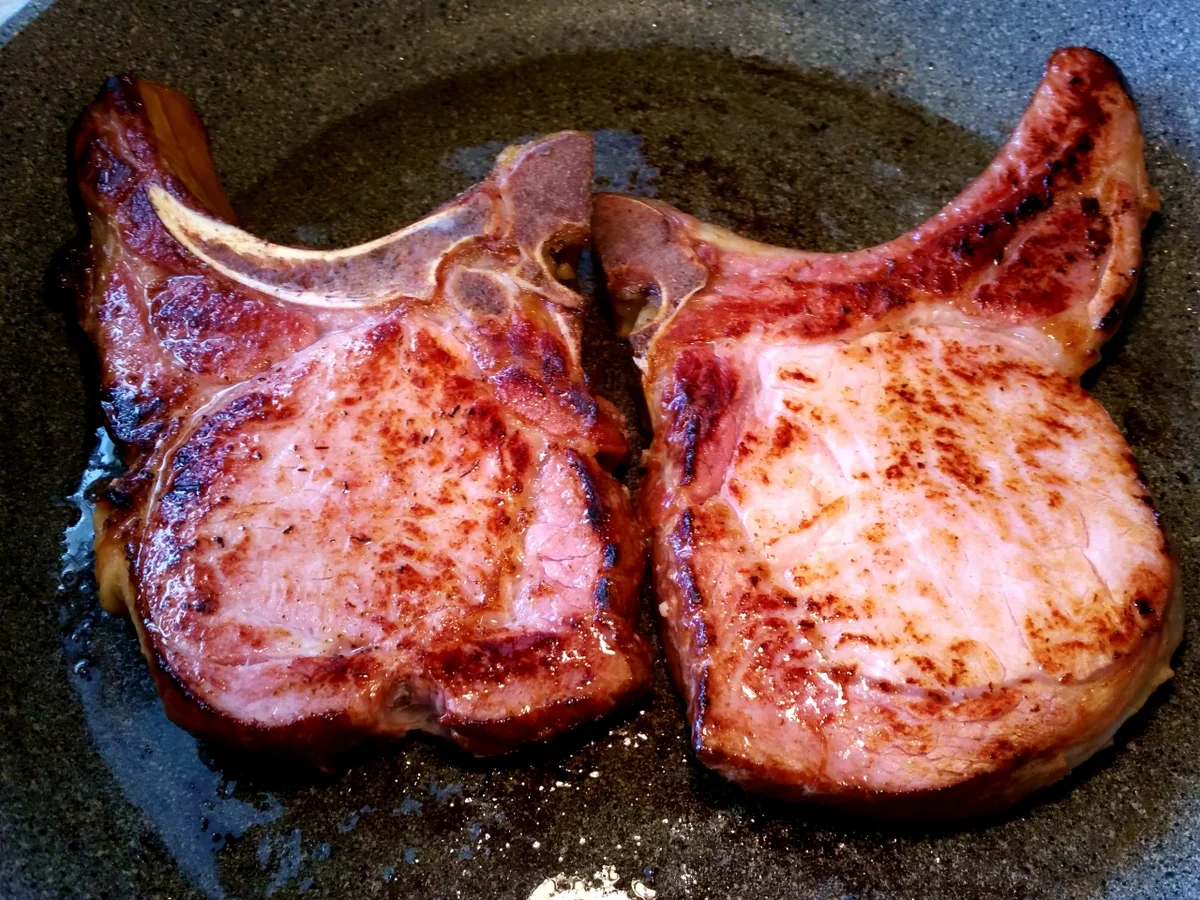 Rezept: Kohlrabi-Kartoffel-Törtchen mit Kasseler Rahm-Koteletts Bild Nr. 7984 Kohlrabi-Kartoffel-Törtchen mit Kasseler Rahm-Koteletts - Rezept - Bild Nr. 7984