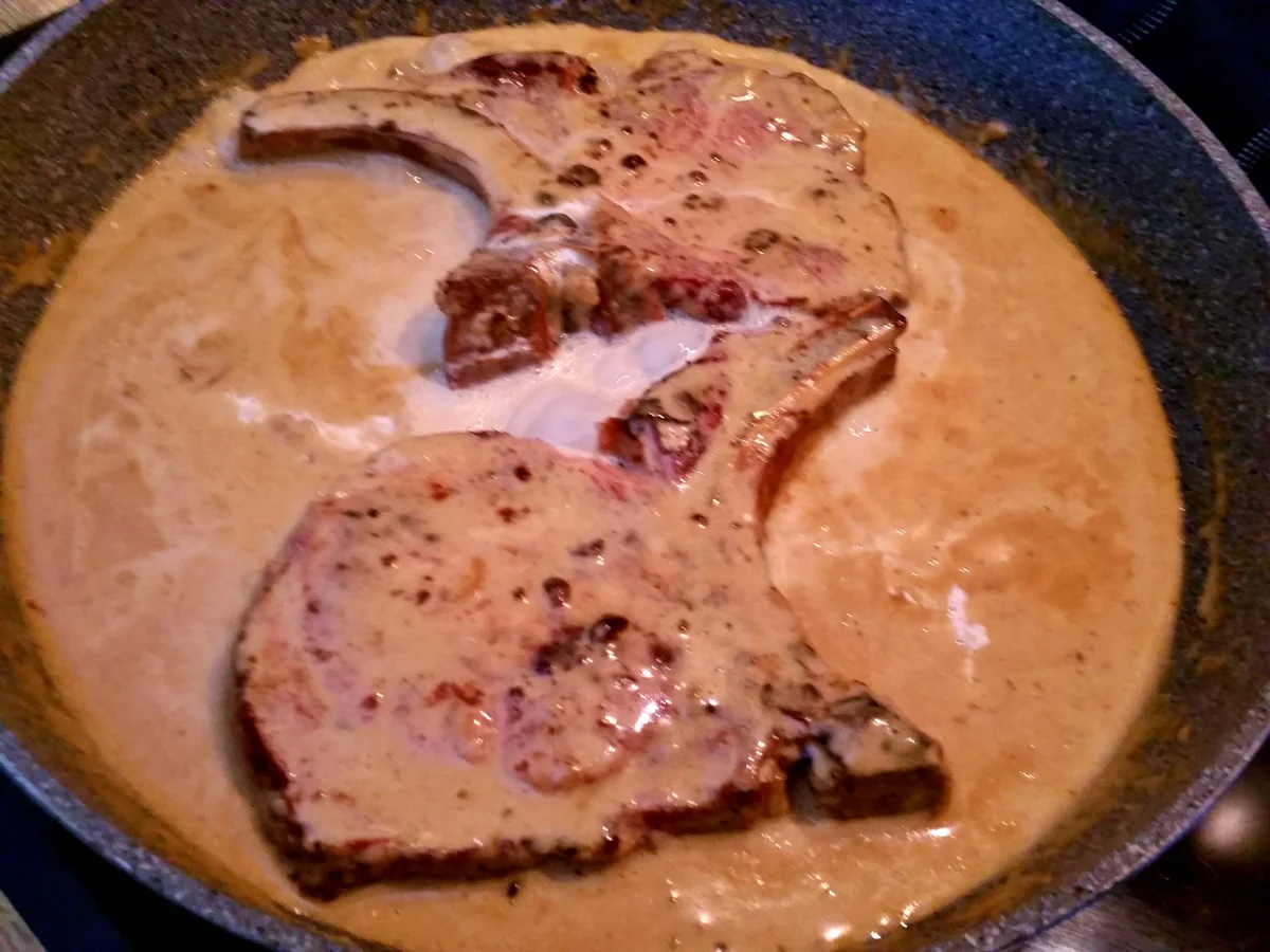 Rezept: Kohlrabi-Kartoffel-Törtchen mit Kasseler Rahm-Koteletts Bild Nr. 7985 Kohlrabi-Kartoffel-Törtchen mit Kasseler Rahm-Koteletts - Rezept - Bild Nr. 7985