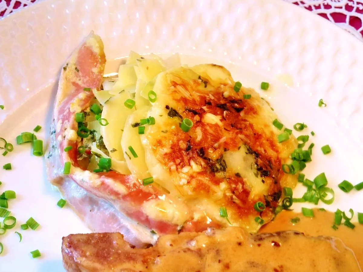 Rezept: Kohlrabi-Kartoffel-Törtchen mit Kasseler Rahm-Koteletts Bild Nr. 7987 Kohlrabi-Kartoffel-Törtchen mit Kasseler Rahm-Koteletts - Rezept - Bild Nr. 7987