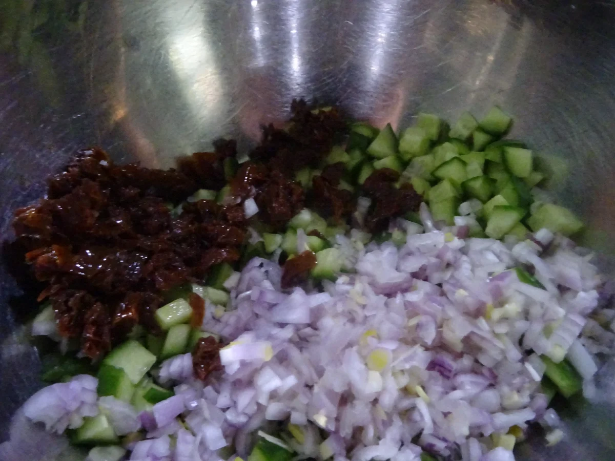 Lamm-Spieße mit Kartoffel-Gurken-Feta-Salat - Rezept - Bild Nr. 8016