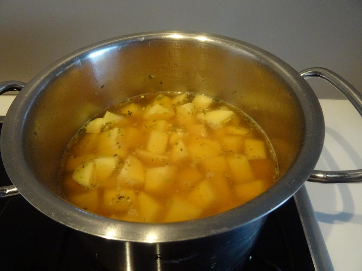 Lamm-Spieße mit Kartoffel-Gurken-Feta-Salat - Rezept - Bild Nr. 8017