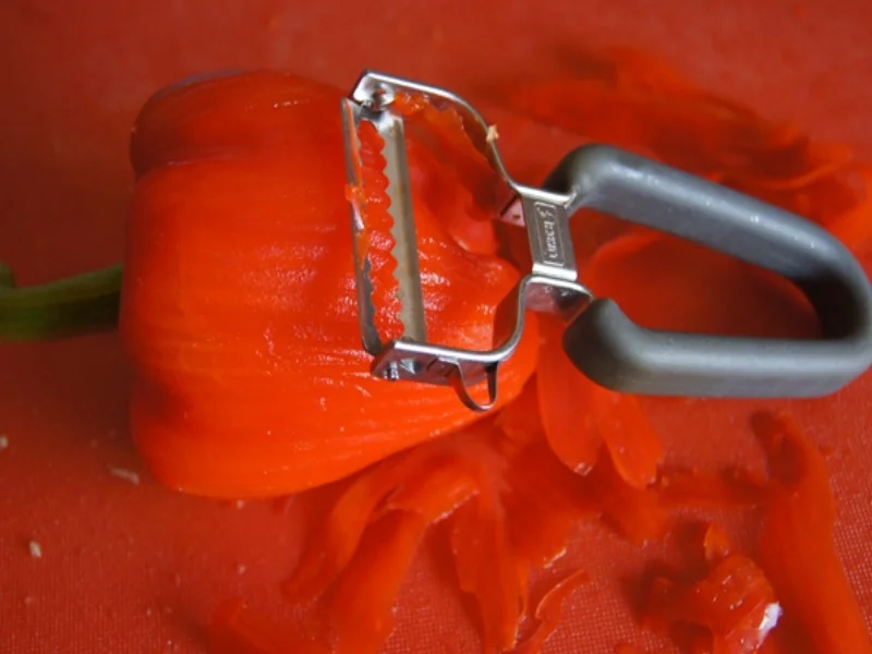 Rezept: Gulascheintopf ungarischer Art im Brotlaib Bild Nr. 8046 Gulascheintopf ungarischer Art im Brotlaib - Rezept - Bild Nr. 8046