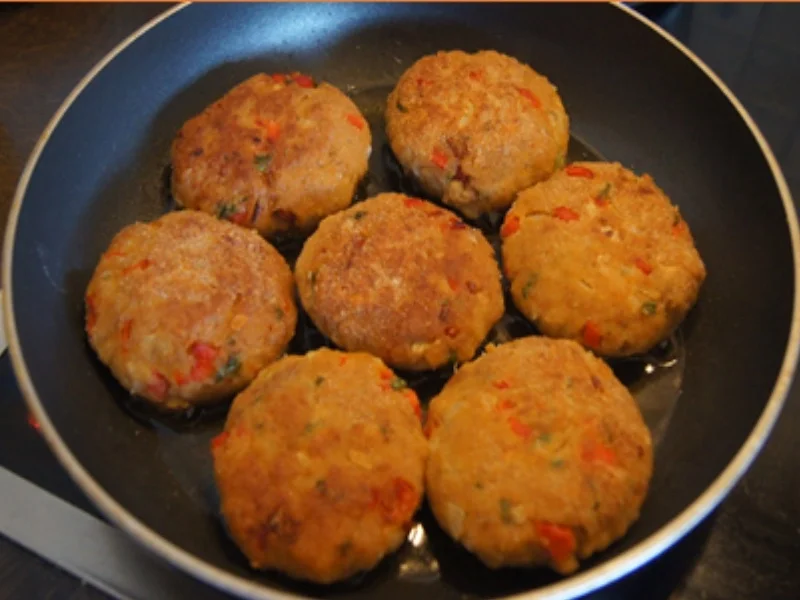 Rezept: Herzhafte Buletten Bild Nr. 4 Herzhafte Buletten - Rezept - Bild Nr. 4