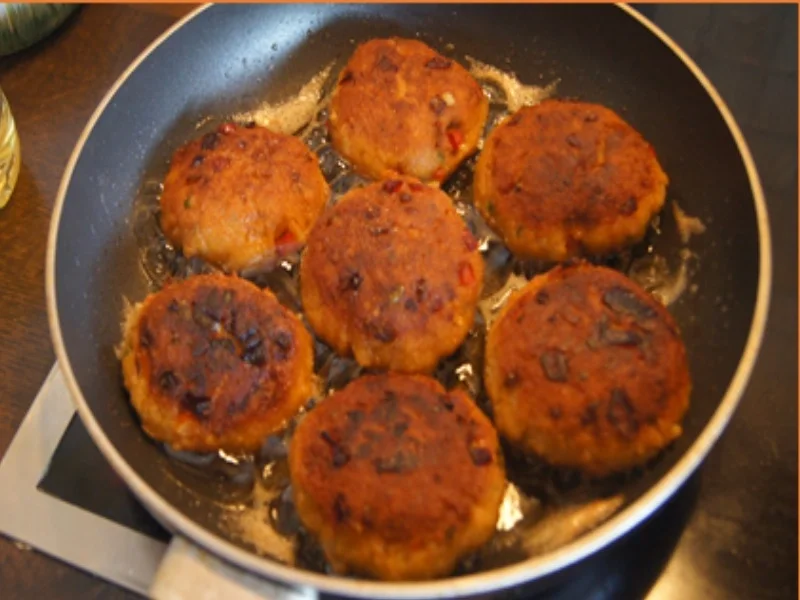 Rezept: Herzhafte Buletten Bild Nr. 5 Herzhafte Buletten - Rezept - Bild Nr. 5