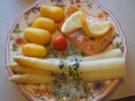 Norwegisches Lachsfilet mit Spargel, Petersiliensauce und Kartoffeln - Rezept - Bild Nr. 8037