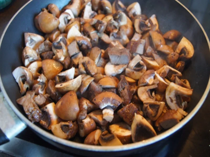 Rezept: Herzhafte Restepfanne Bild Nr. 5 Herzhafte Restepfanne - Rezept - Bild Nr. 5