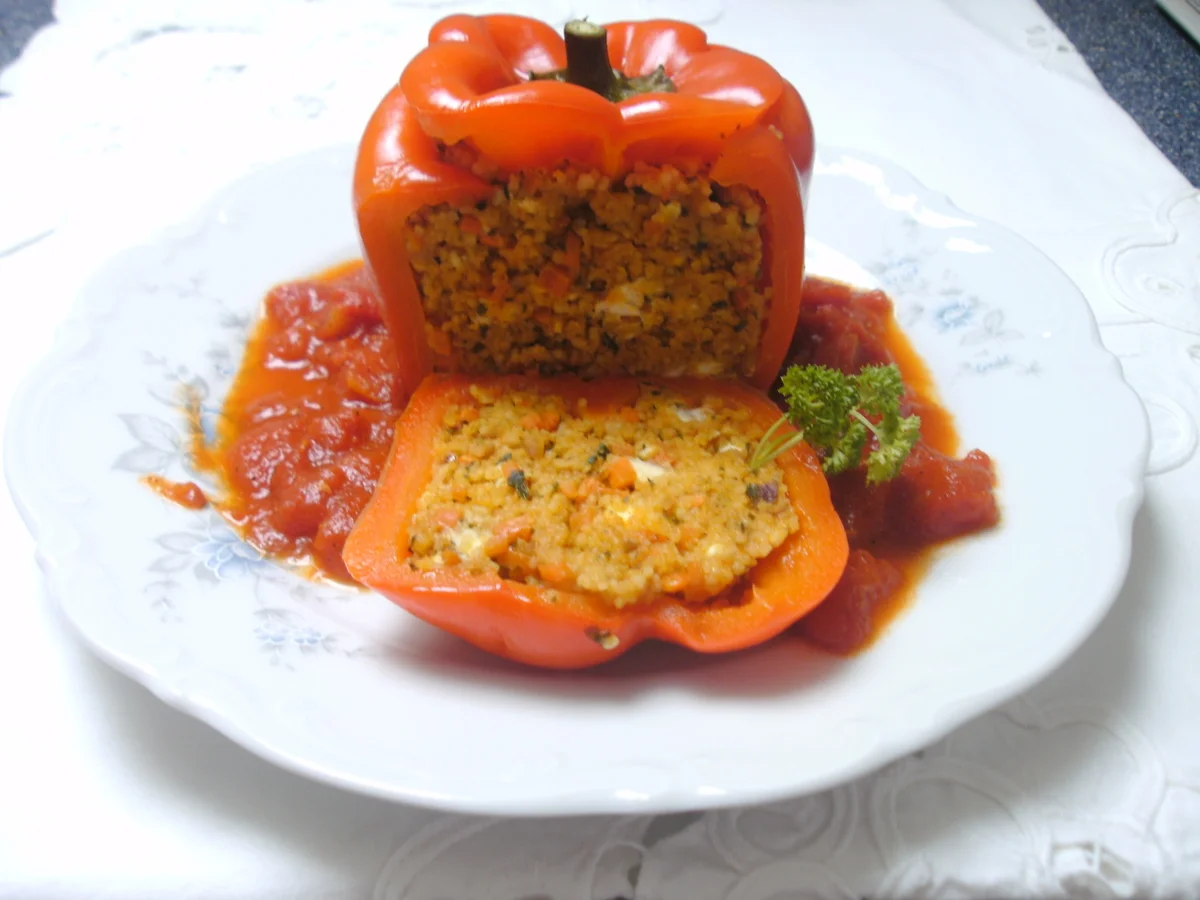 Rezept: Gefüllte Paprika mit Couscousfüllung Bild Nr. 2 Gefüllte Paprika mit Couscousfüllung - Rezept - Bild Nr. 2