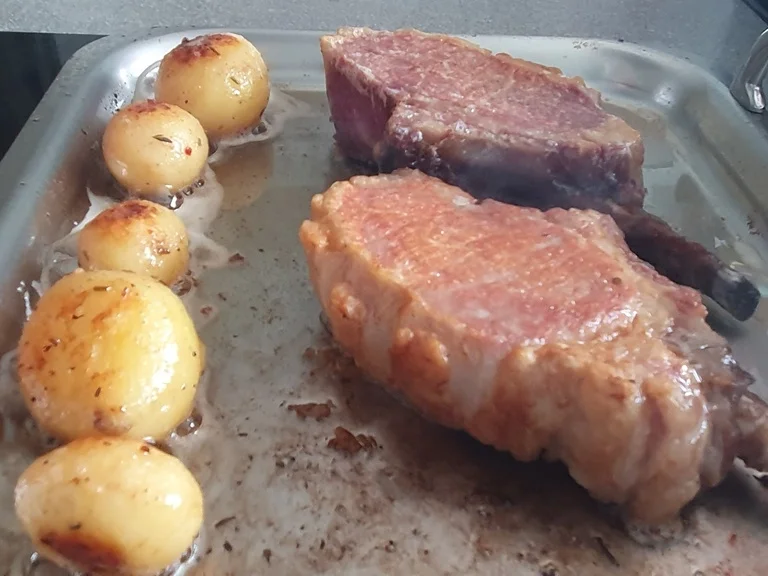 Iberico Kotelett (Karreè) mit Rhabarbersenfsosse = kochbar Challenge 4.0 (Mai 2019) - Rezept - Bild Nr. 8052