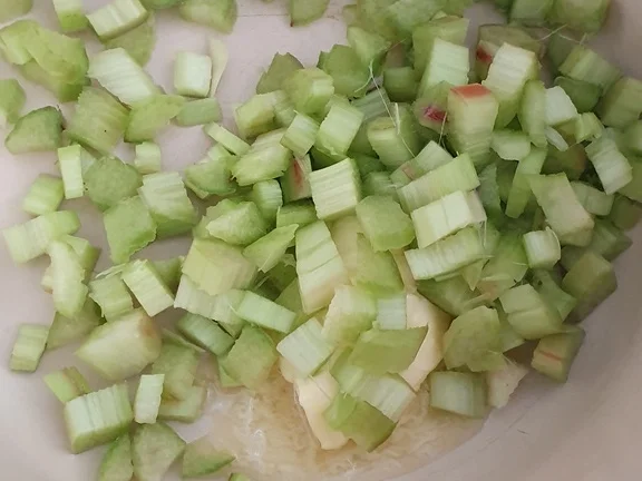 Iberico Kotelett (Karreè) mit Rhabarbersenfsosse = kochbar Challenge 4.0 (Mai 2019) - Rezept - Bild Nr. 8055