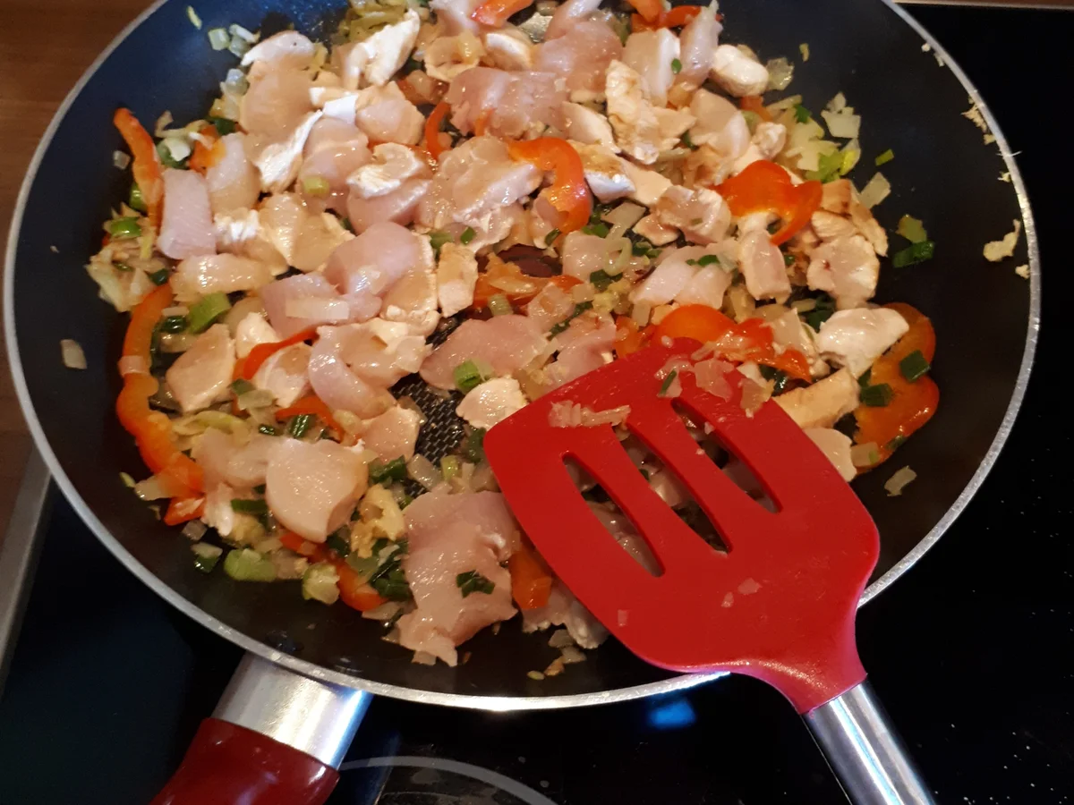 Nudelpfanne mit Mango und Erdnüssen - Rezept - Bild Nr. 8042