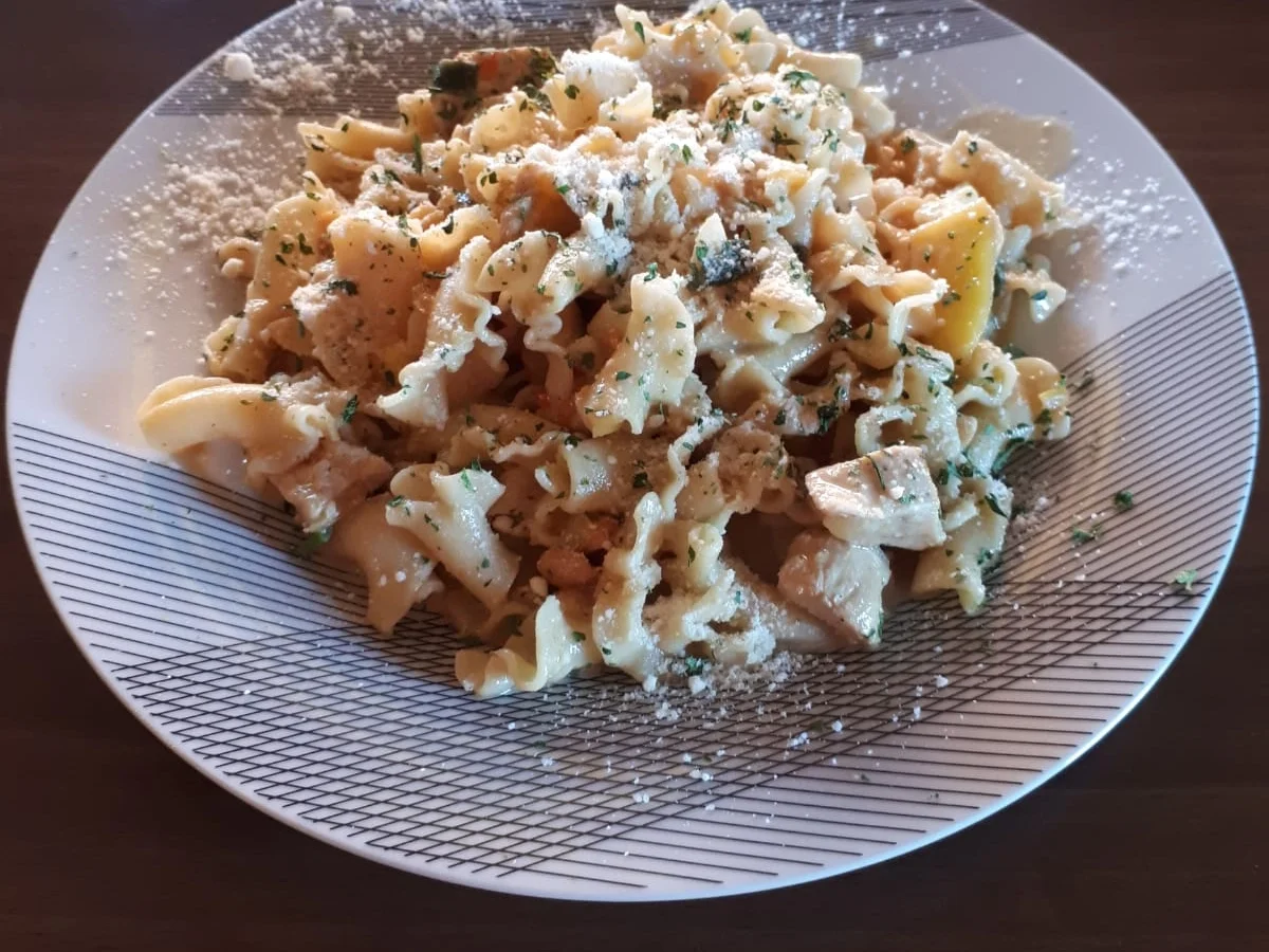 Nudelpfanne mit Mango und Erdnüssen - Rezept - Bild Nr. 8046