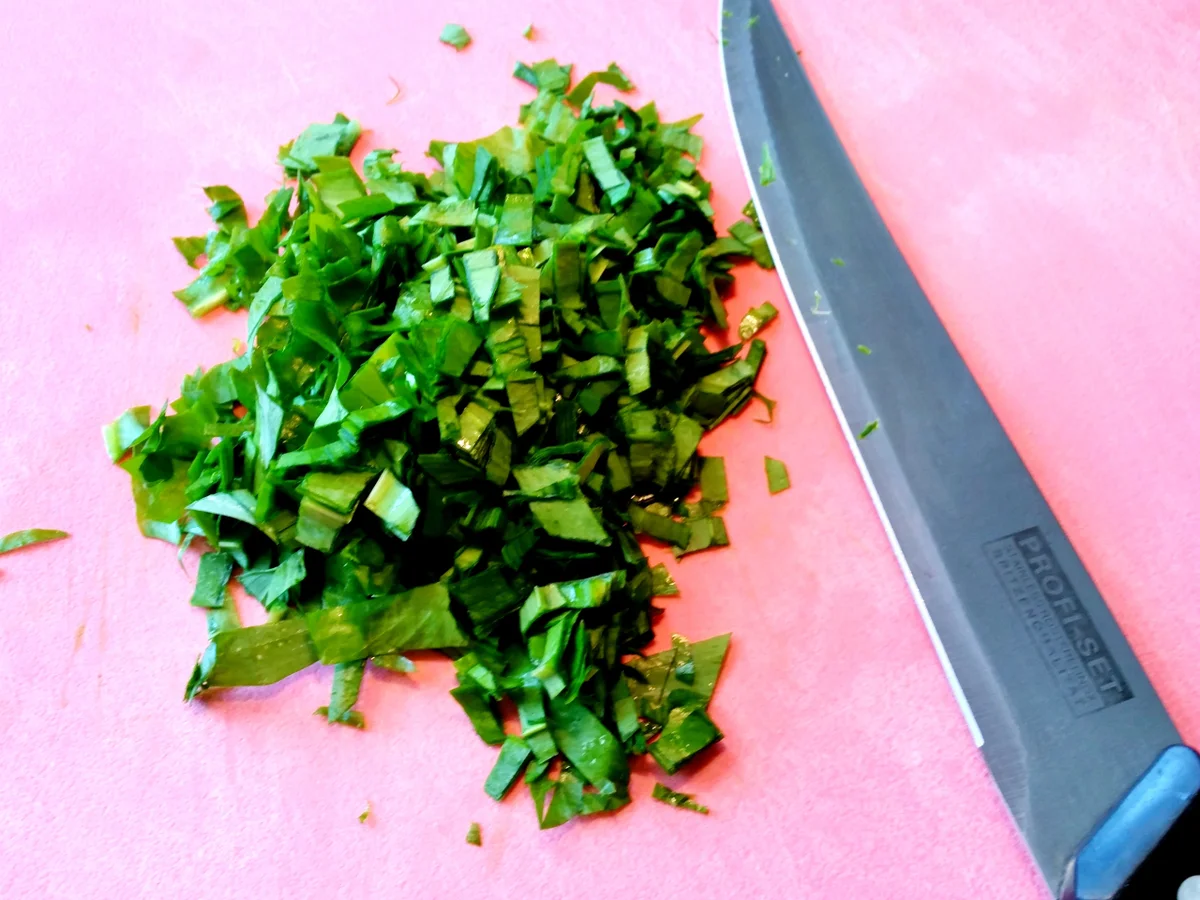 Hackbällchen in feinem Lauchgemüse mit Bärlauch - Rezept - Bild Nr. 8048