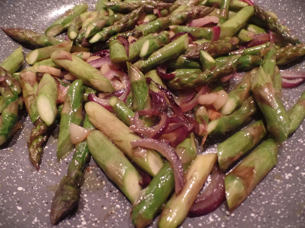 Linguine mit Spargel und Rucola - Rezept - Bild Nr. 8057