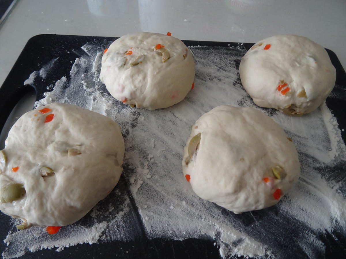 Grill Brötchen mit Oliven und Feta Füllung - einfach - von barbara62