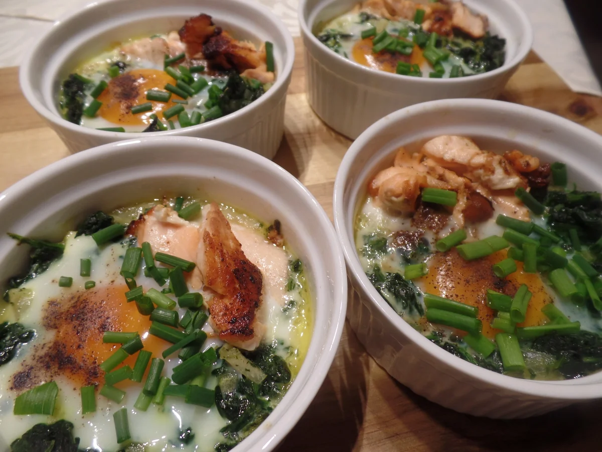 Rezept: Gebackene Eier mit Spinat und Lachs Bild Nr. 8070 Gebackene Eier mit Spinat und Lachs - Rezept - Bild Nr. 8070
