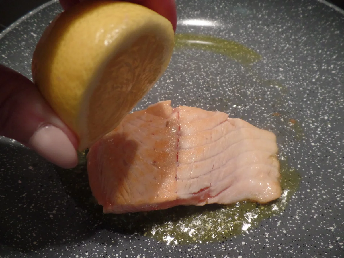 Rezept: Gebackene Eier mit Spinat und Lachs Bild Nr. 8081 Gebackene Eier mit Spinat und Lachs - Rezept - Bild Nr. 8081