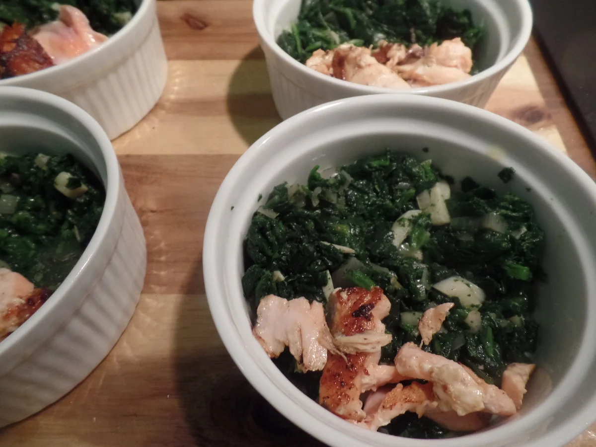 Rezept: Gebackene Eier mit Spinat und Lachs Bild Nr. 8084 Gebackene Eier mit Spinat und Lachs - Rezept - Bild Nr. 8084