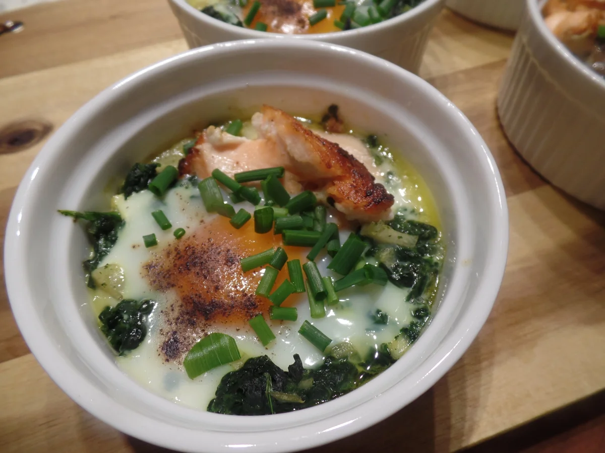 Rezept: Gebackene Eier mit Spinat und Lachs Bild Nr. 8087 Gebackene Eier mit Spinat und Lachs - Rezept - Bild Nr. 8087