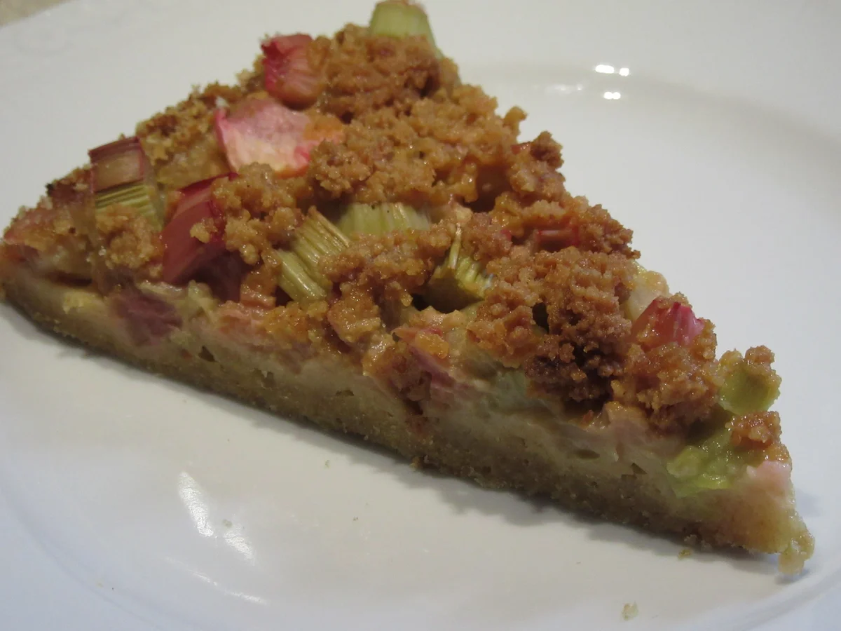 Backen: Amarettini-Rhabarberkuchen - Rezept - Bild Nr. 8074