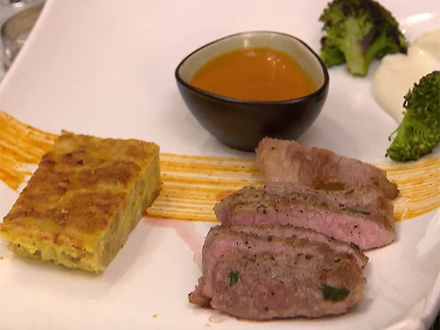 Iberico Secreto mit Tortilla de Patatas, gegrilltem Broccoli und Mandelmayonnaise - Rezept - Bild Nr. 8069