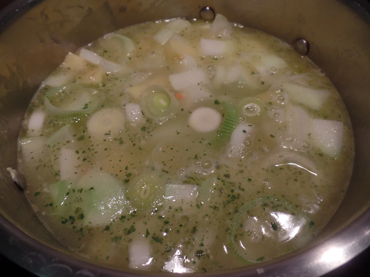 Kohlrabi-Koriander-Suppe - Rezept - Bild Nr. 8073