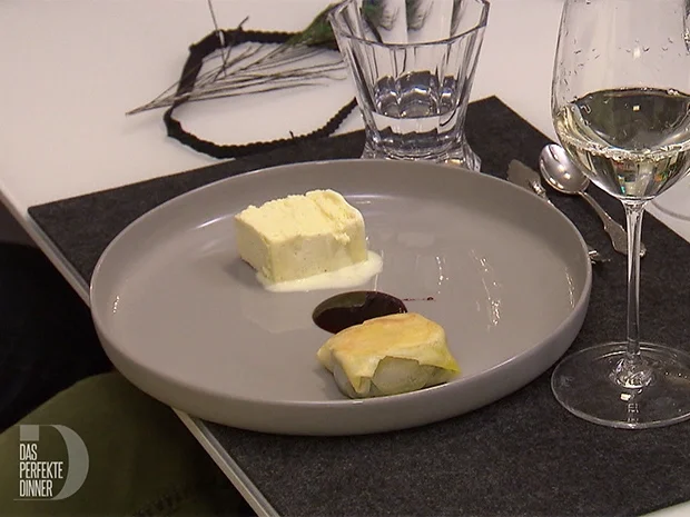 St. Maure, Portweinreduktion, getrüffeltes Vanilleeis - Rezept - Bild Nr. 2