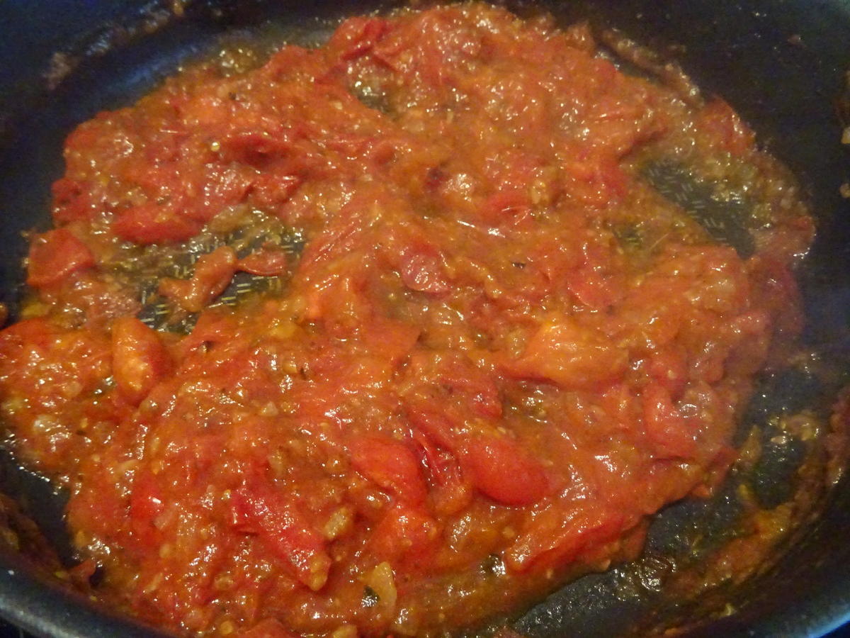 Mozzarella frittiert auf Tomaten-Basilikum-Gnocchi - Rezept - Bild Nr. 8069