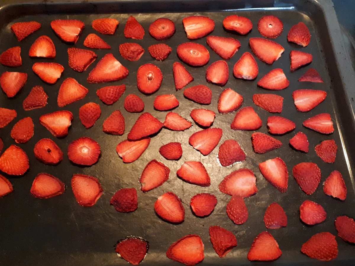 Rezept: Erdbeer-Chips Bild Nr. 5 Erdbeer-Chips - Rezept - Bild Nr. 5