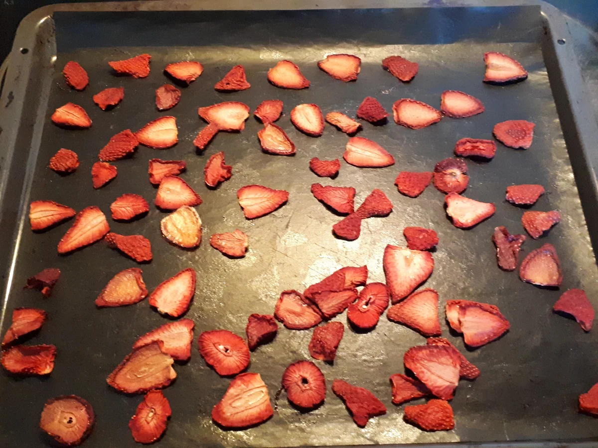 Rezept: Erdbeer-Chips Bild Nr. 7 Erdbeer-Chips - Rezept - Bild Nr. 7